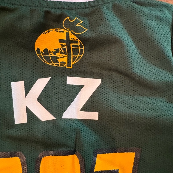 green jersey - Picture 3 of 3